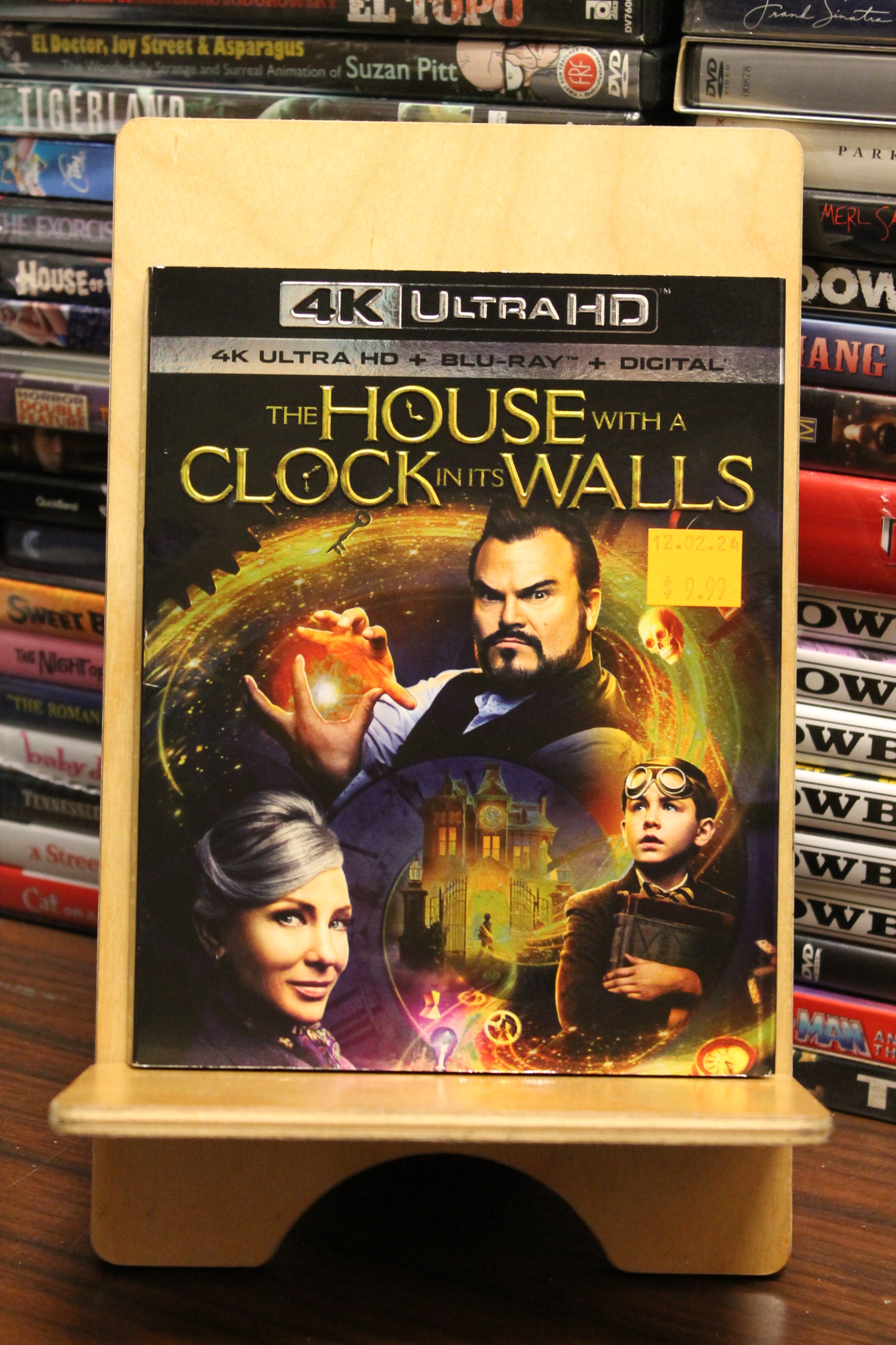 The House with a Clock in Its Walls 4K UHD