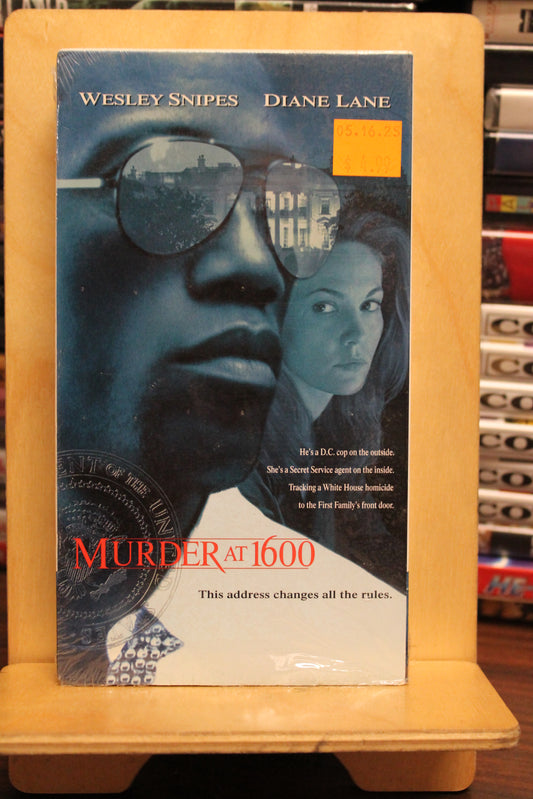 Murder at 1600 VHS