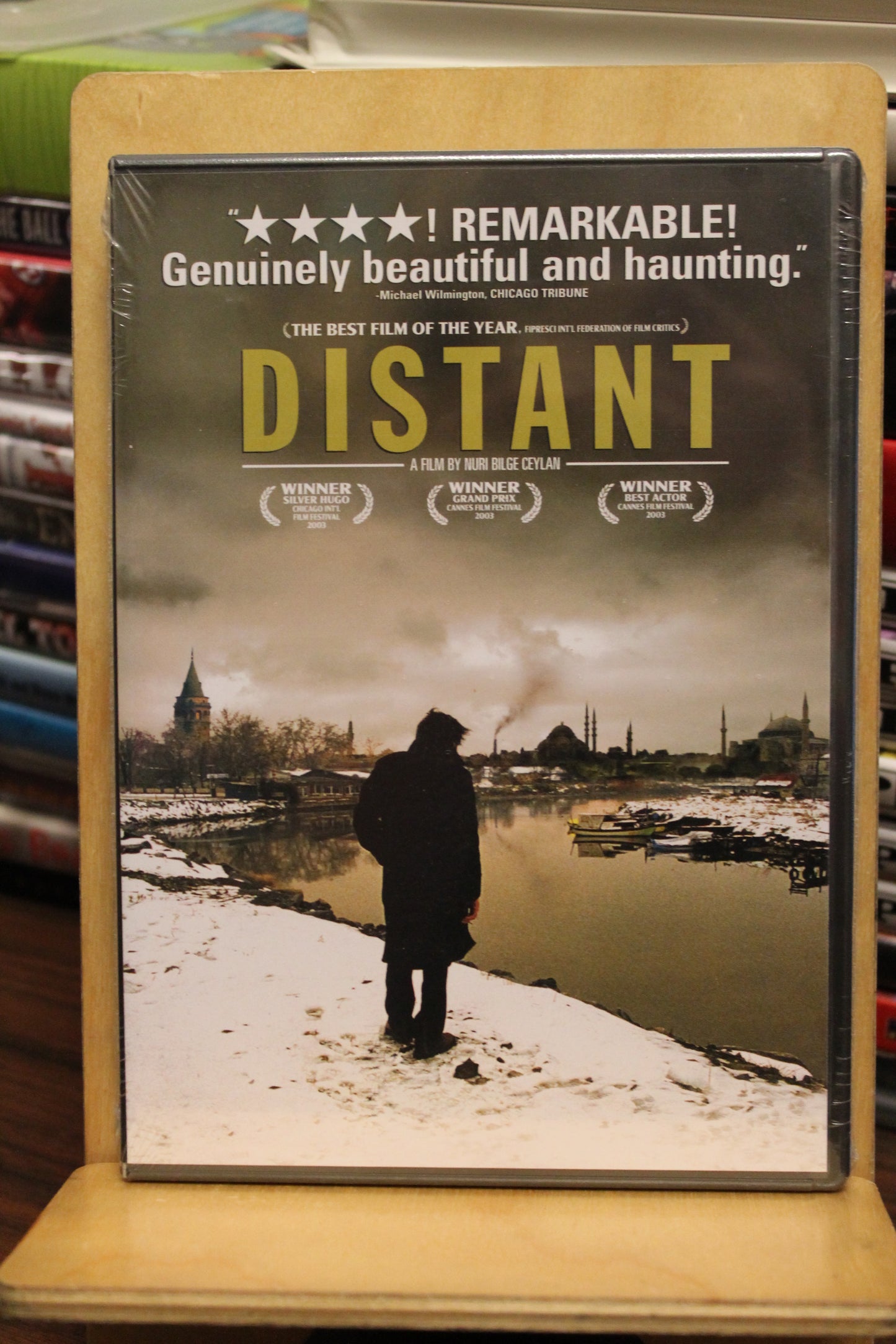 Distant DVD