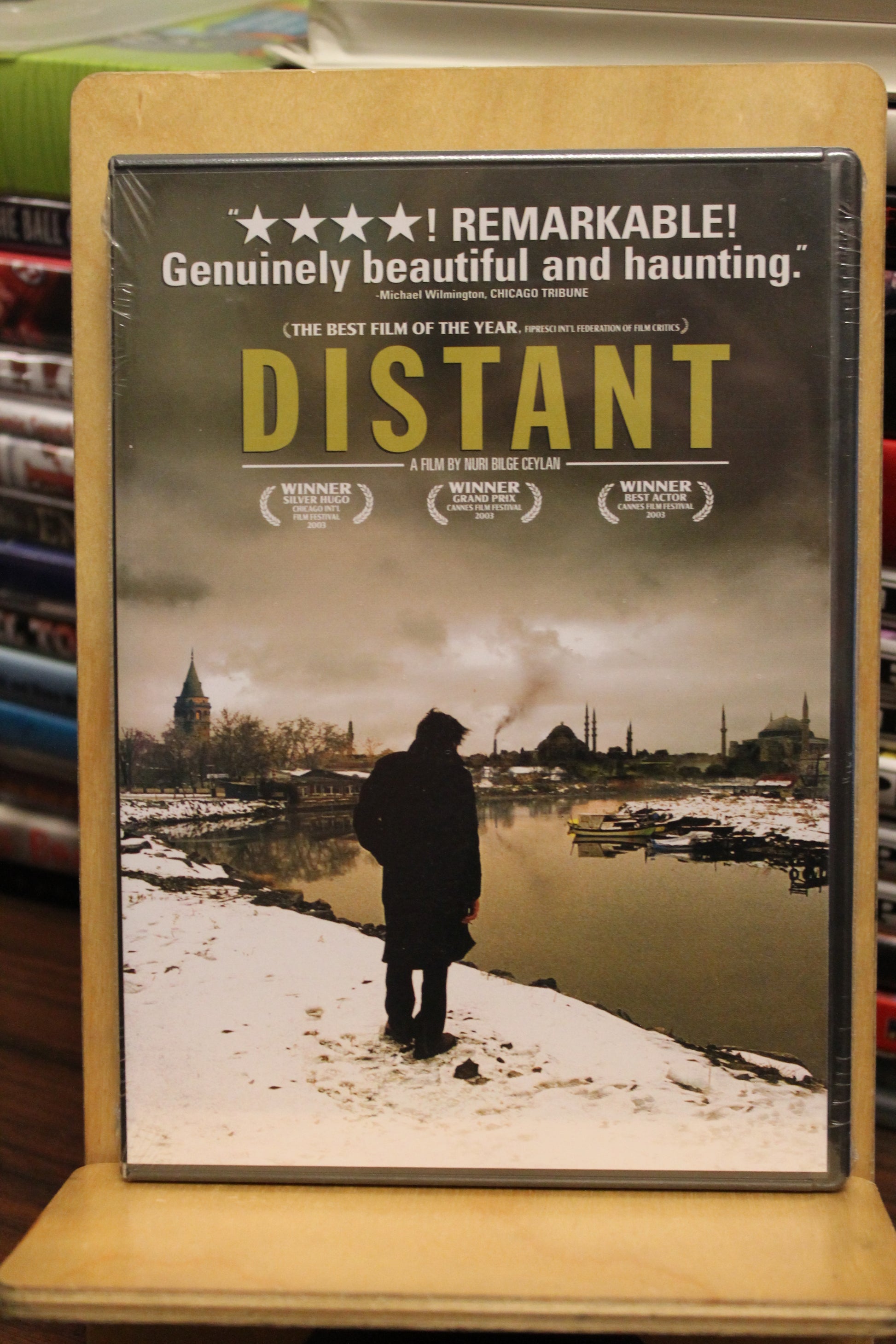 Distant DVD